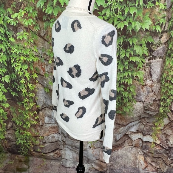 JUMPER 1234 Leopard Print Cashmere Crew Neck Sweater, XS/S - Picture 5 of 12